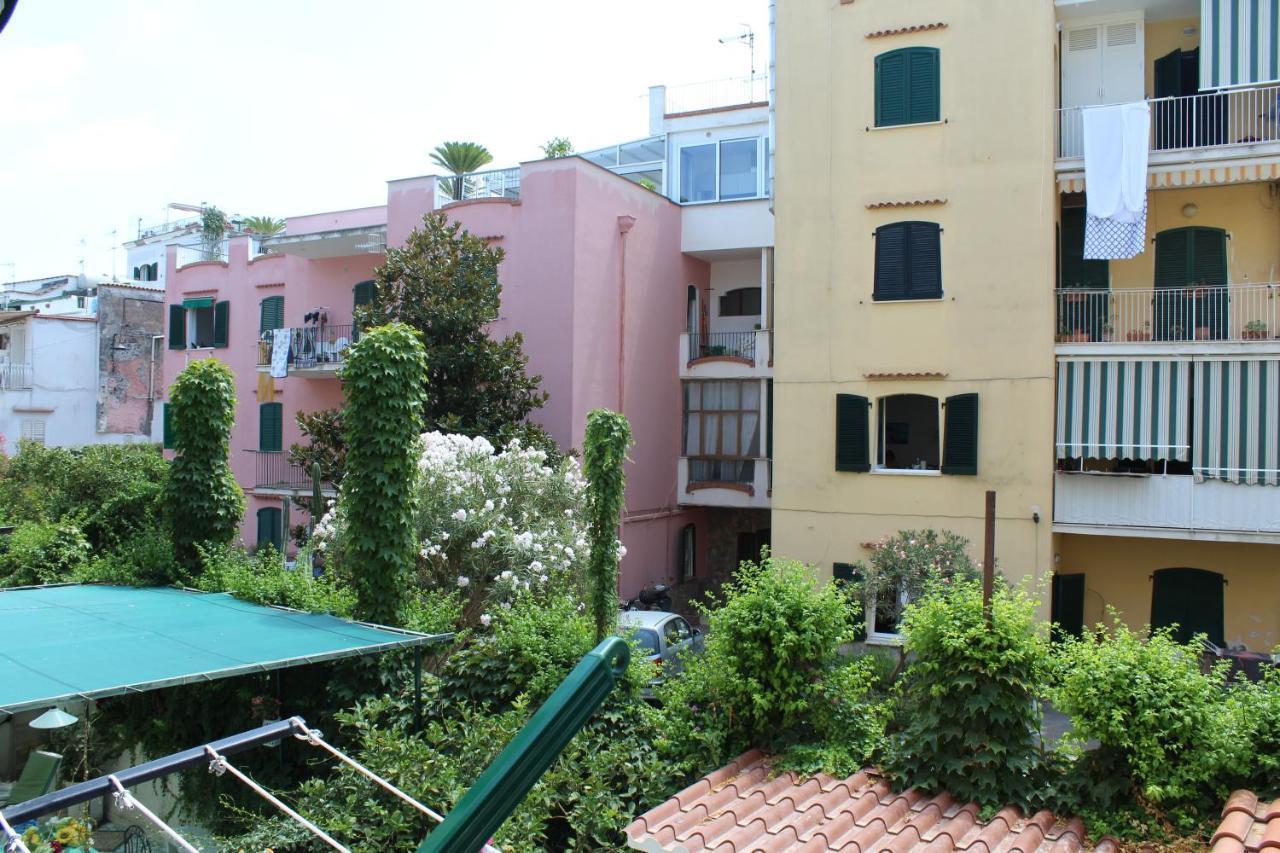 Appartement La Casa Ridente : Ischia Porto Extérieur photo