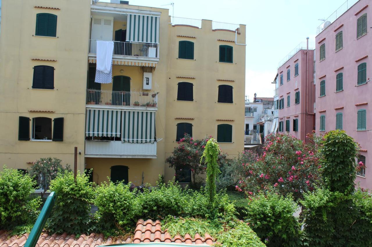 Appartement La Casa Ridente : Ischia Porto Extérieur photo